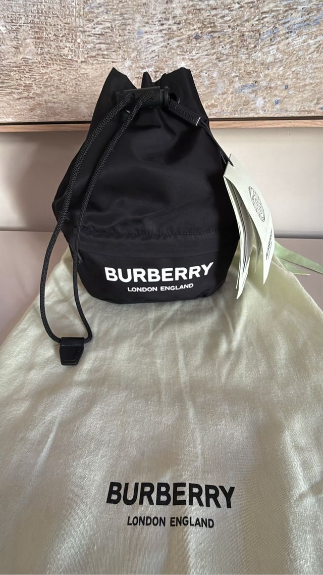 Bolso Phoebe Check ajustable de Burberry