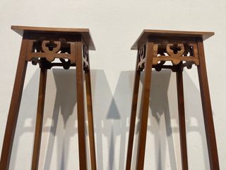 Pareja de pedestales restaurados