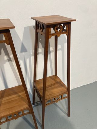 Pareja de pedestales restaurados