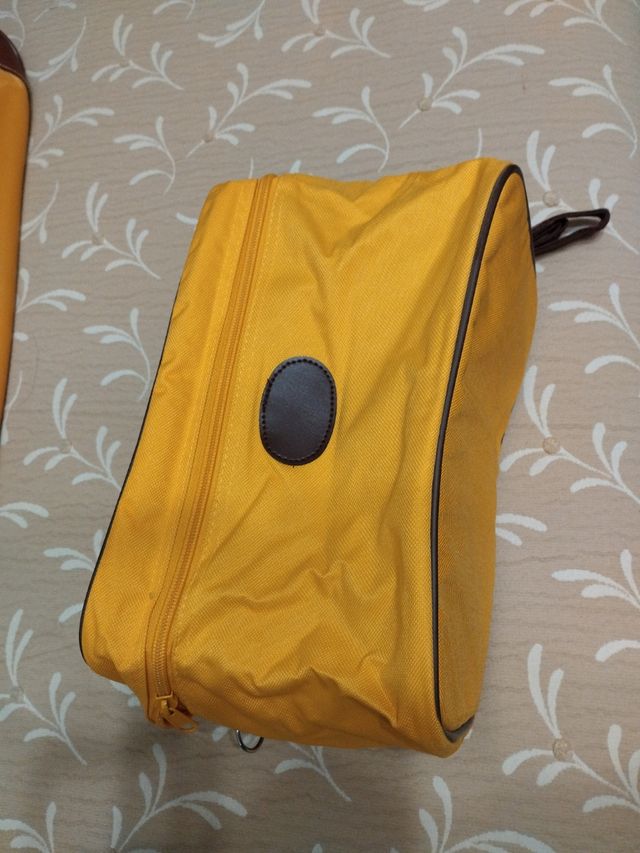 Bolso viaje con neceser a juego