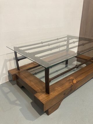 Antigua mesa reja y cristal