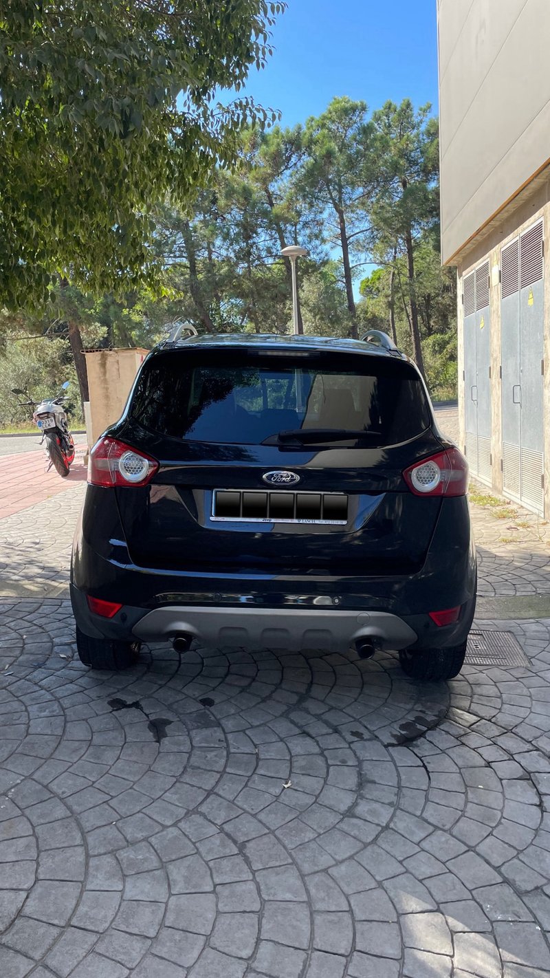 Ford Kuga 2010 - foto 1