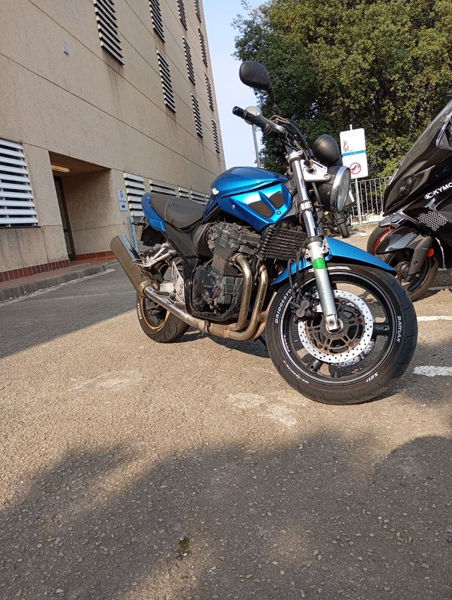 Despiece Suzuki bandit 650 carburacion .