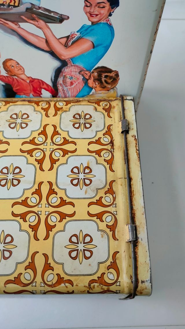 Latas antiguas colacao