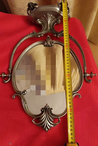 Espejo para  tocador o sobremesa.