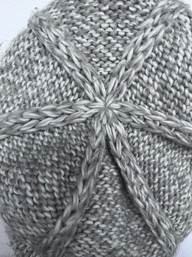 Berretto di lana grigio unisex