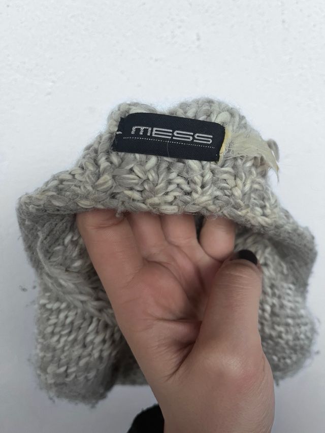 Berretto di lana grigio unisex