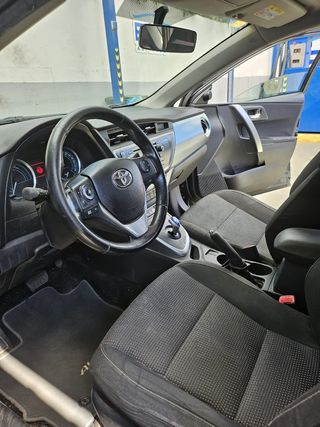 Toyota Auris 2013