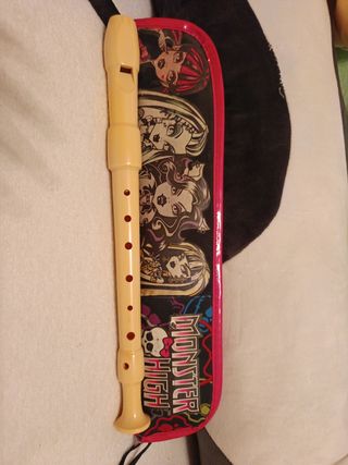 Flauta dulce con funda