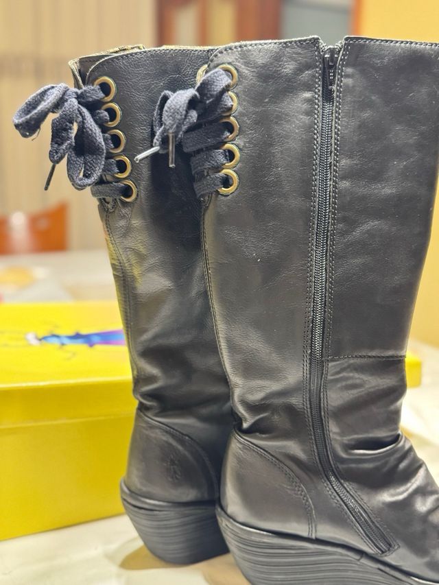 Botas altas piel Fly London