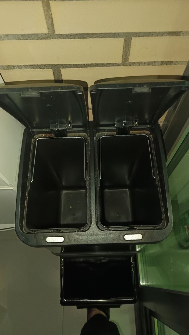 Cubo reciclaje ecológico