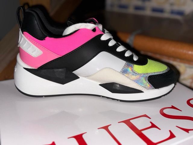 Zapatos GUESS
