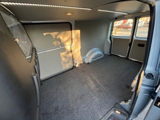 Alquila VW Transporter