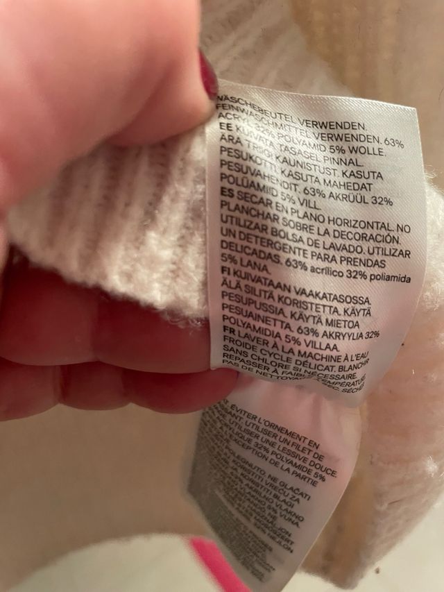 Jersey beige con adornos