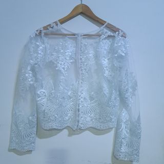 Vestido de novia estraple con chaqueta