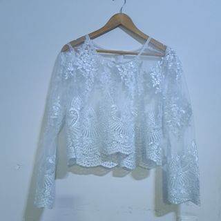 Vestido de novia estraple con chaqueta