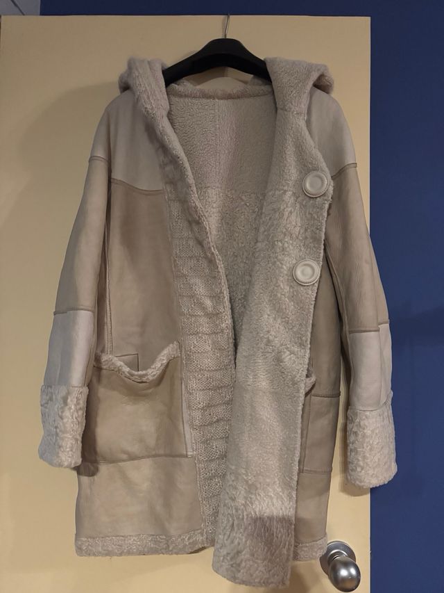 Chaqueta de piel beig y reversible como nueva