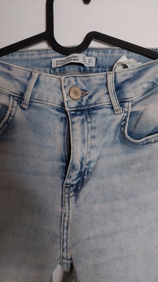 Pantalón vaquero Zara Flare