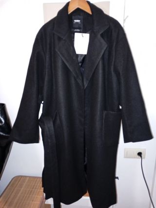 Abrigo oversize Pull and Bear