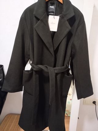 Abrigo oversize Pull and Bear