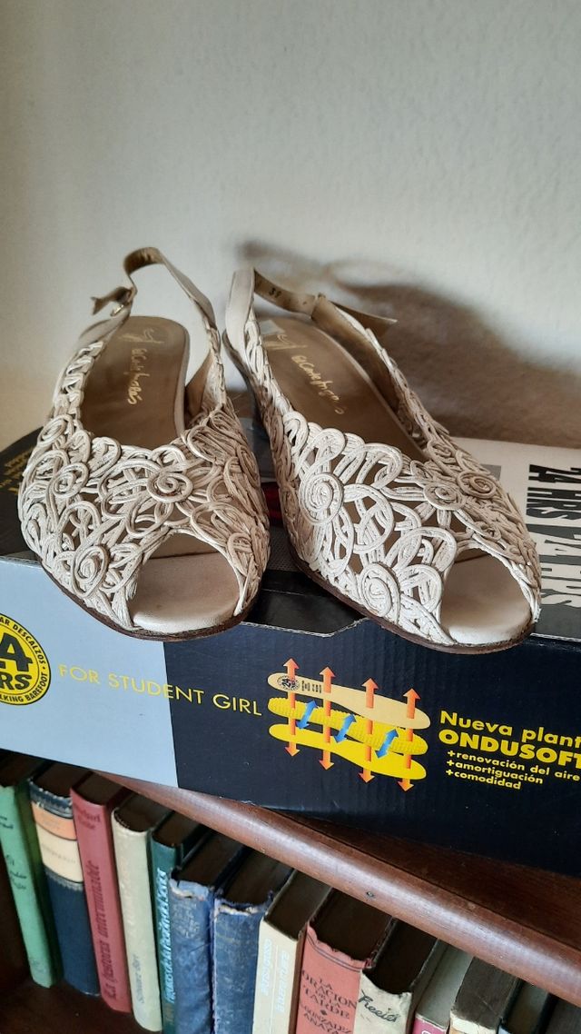 Zapatos  El Corte Inglés. En muy buen estado.