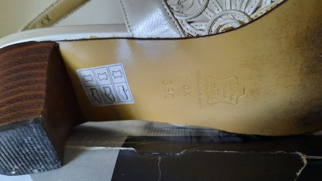 Zapatos  El Corte Inglés. En muy buen estado.