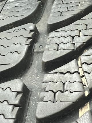 4 Neumaticos de invierno Dunlop M+S 235/55R 19