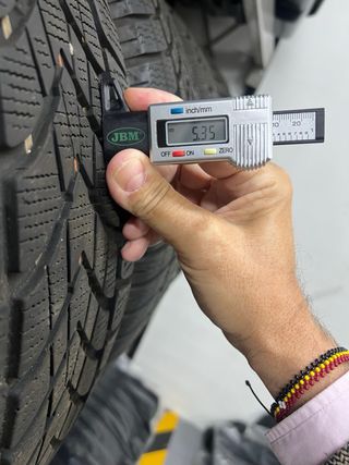 4 Neumaticos de invierno Dunlop M+S 235/55R 19