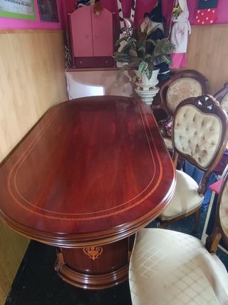 Mesa y sillas de comedor