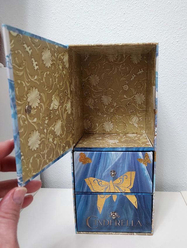 Cofre - armario Cenicienta