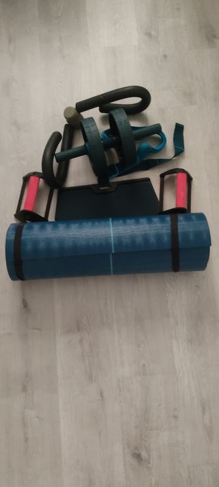 Esterilla yoga , rueda de abdominales
