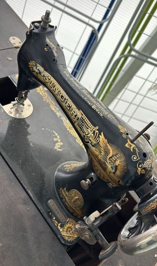 Maquina de coser Singer