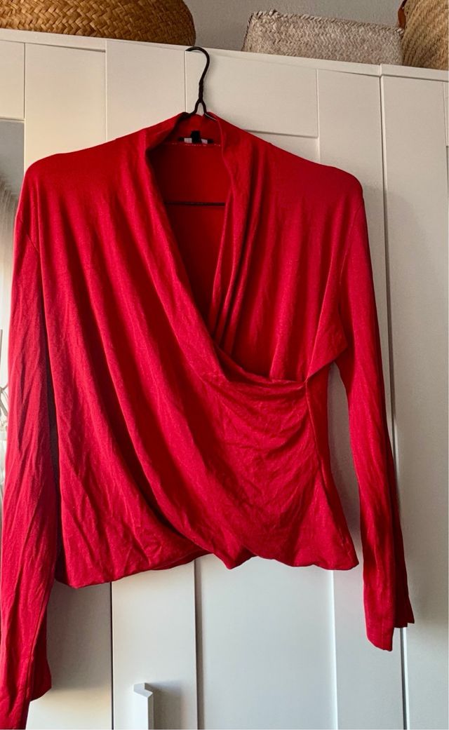 Camiseta/ blusa ESCADA