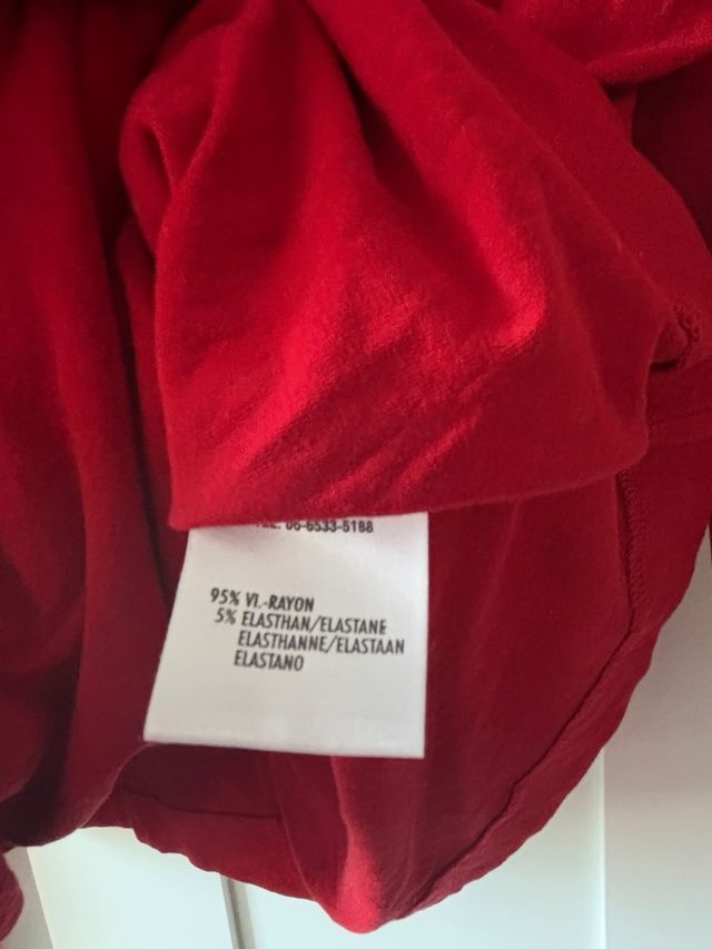 Camiseta/ blusa ESCADA