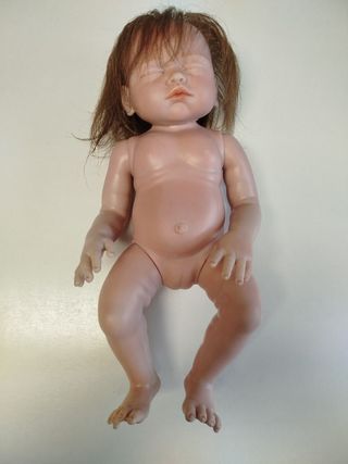 Muñeca reborn de silicona, bebé niña ojos cerrados