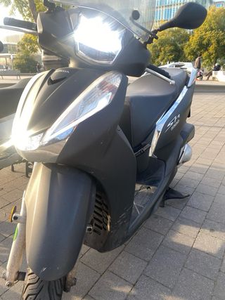 Honda sh 300a