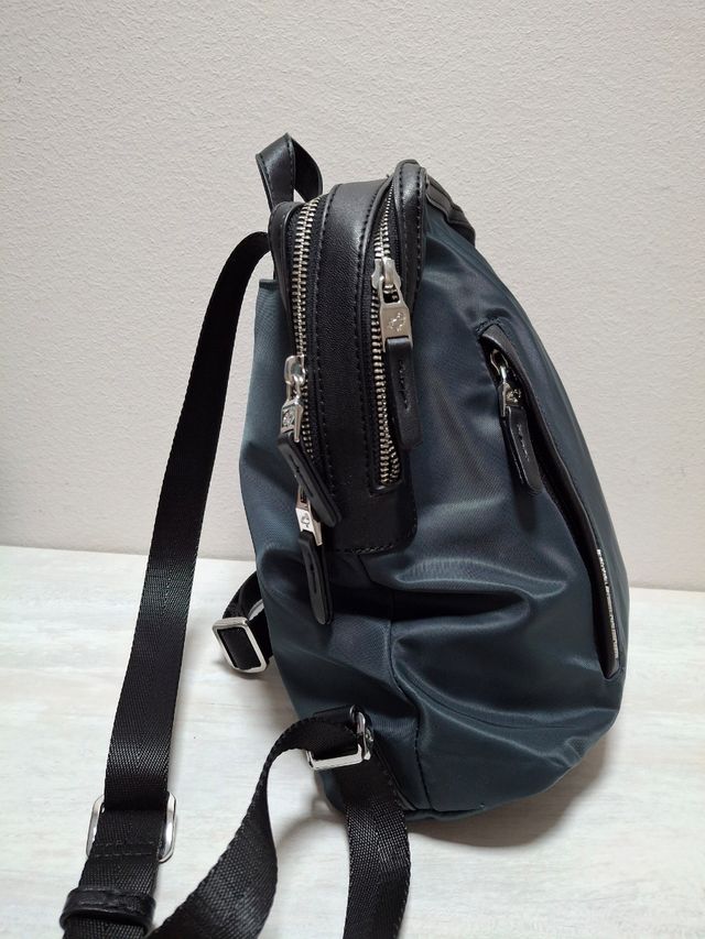 Bolso mochila Mandarina Duck modelo Hunter