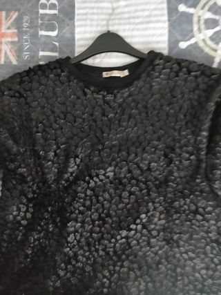 Jersey negro. Talla L