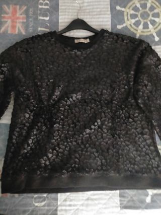 Jersey negro. Talla L