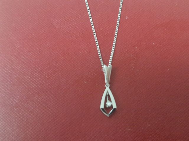 COLGANTE Y CADENA ORO BLANCO 18 K DIAMAN