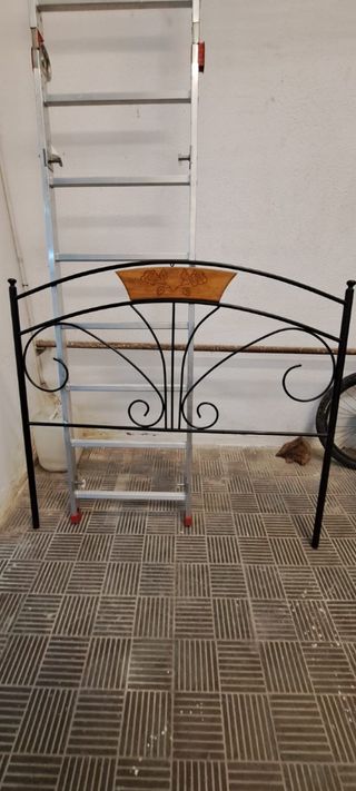 Cabecero forja