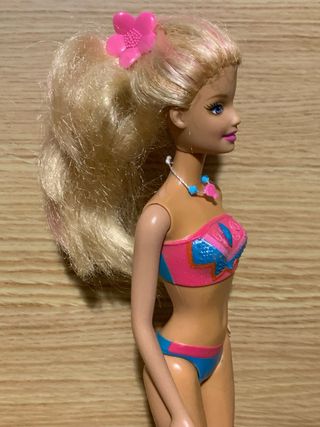 Barbie sirenita y surfista
