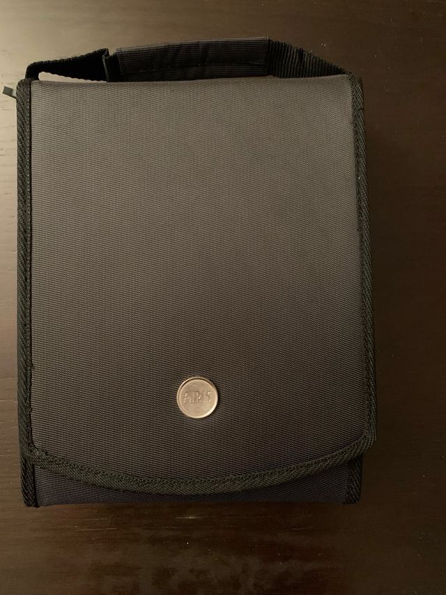 DVD portátil AIRIS con funda y caja original