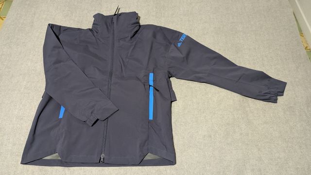 Chaqueta Adidas Impermeable TERREX