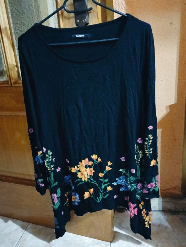 Camiseta desigual mujer, talla L