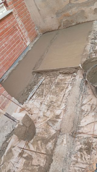 Pladurista , albañil, fontanero