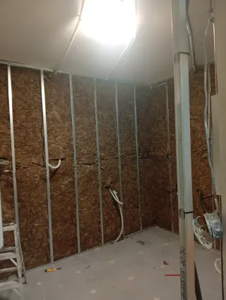 Pladurista , albañil, fontanero