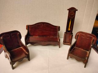 Mobiliario casa de muñecas