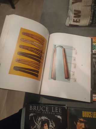 Revistas,DVD,documentales sobre BruceLee