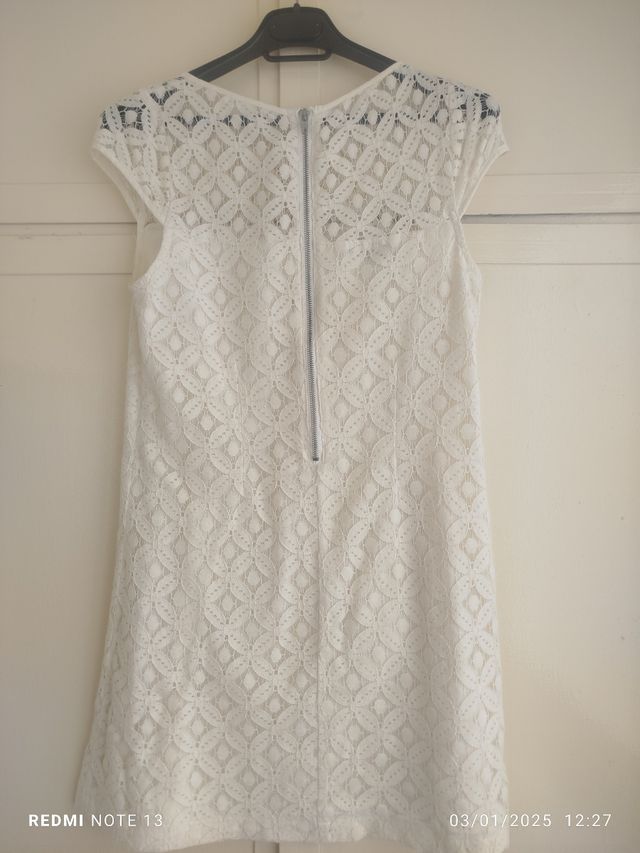 Vestido encaje blanco roto